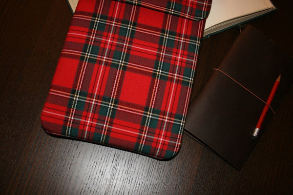 MacBook - Lewis