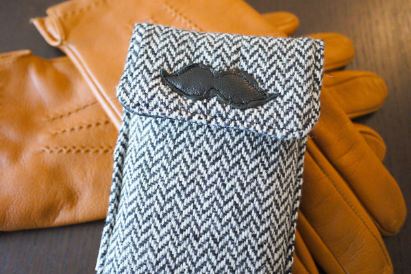 iPhone - Mustache